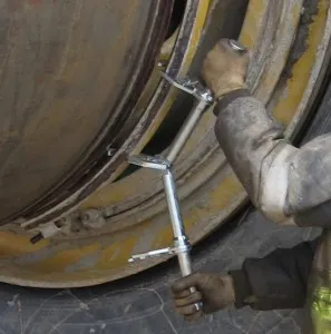 Tuff Lock Ring Maintenance Handle Image